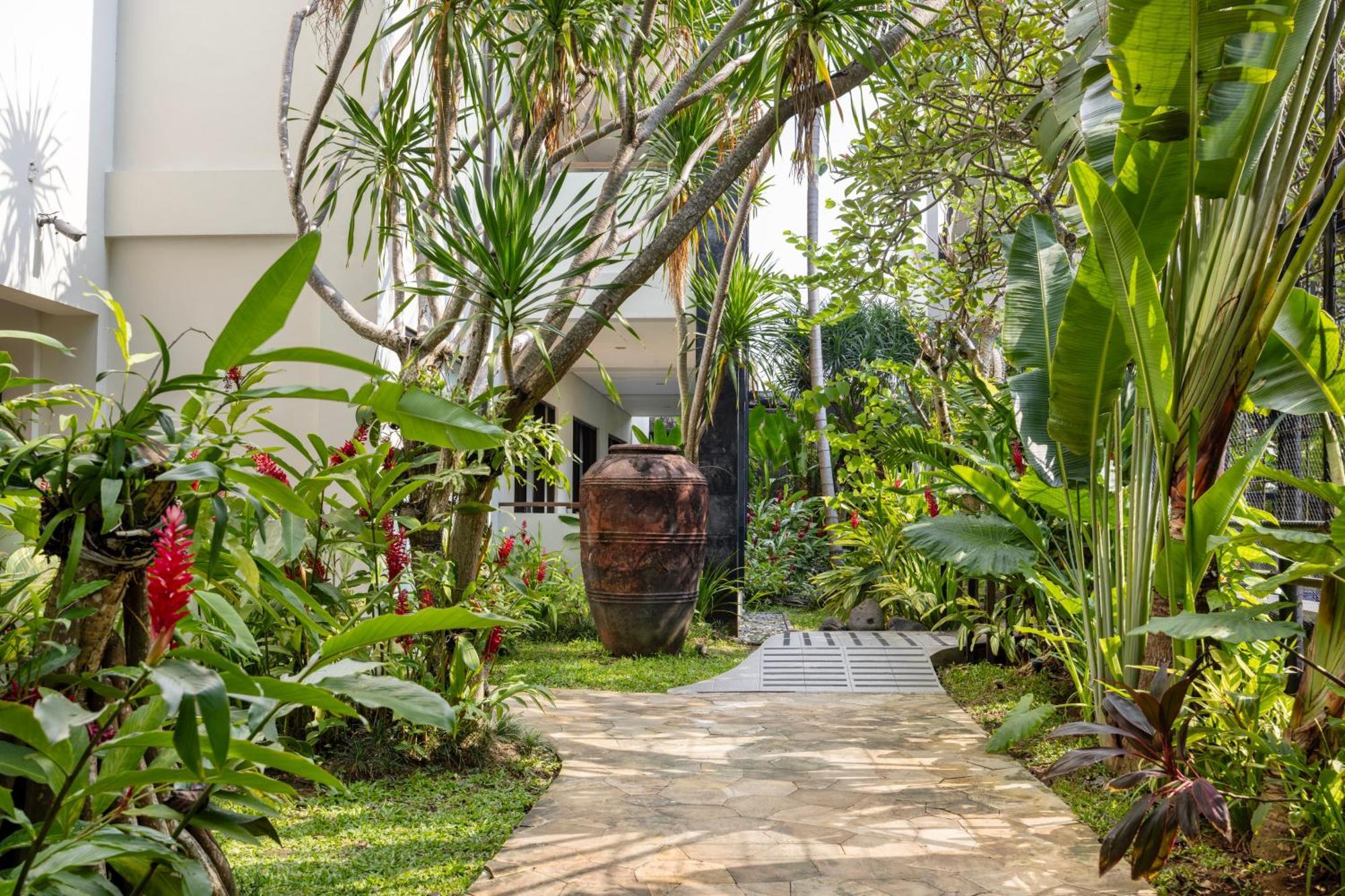 Taksu Sanur Hotel Exterior foto